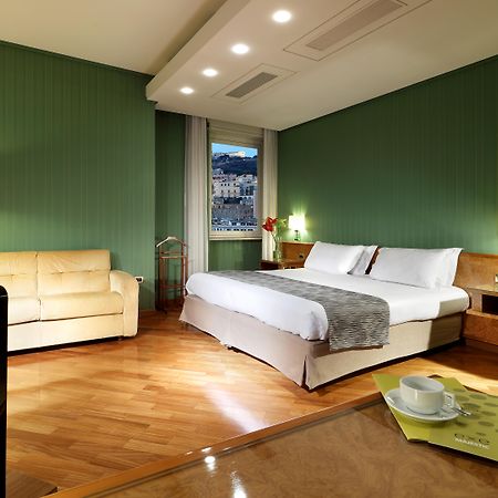 Exe Majestic Hotell Napoli Eksteriør bilde