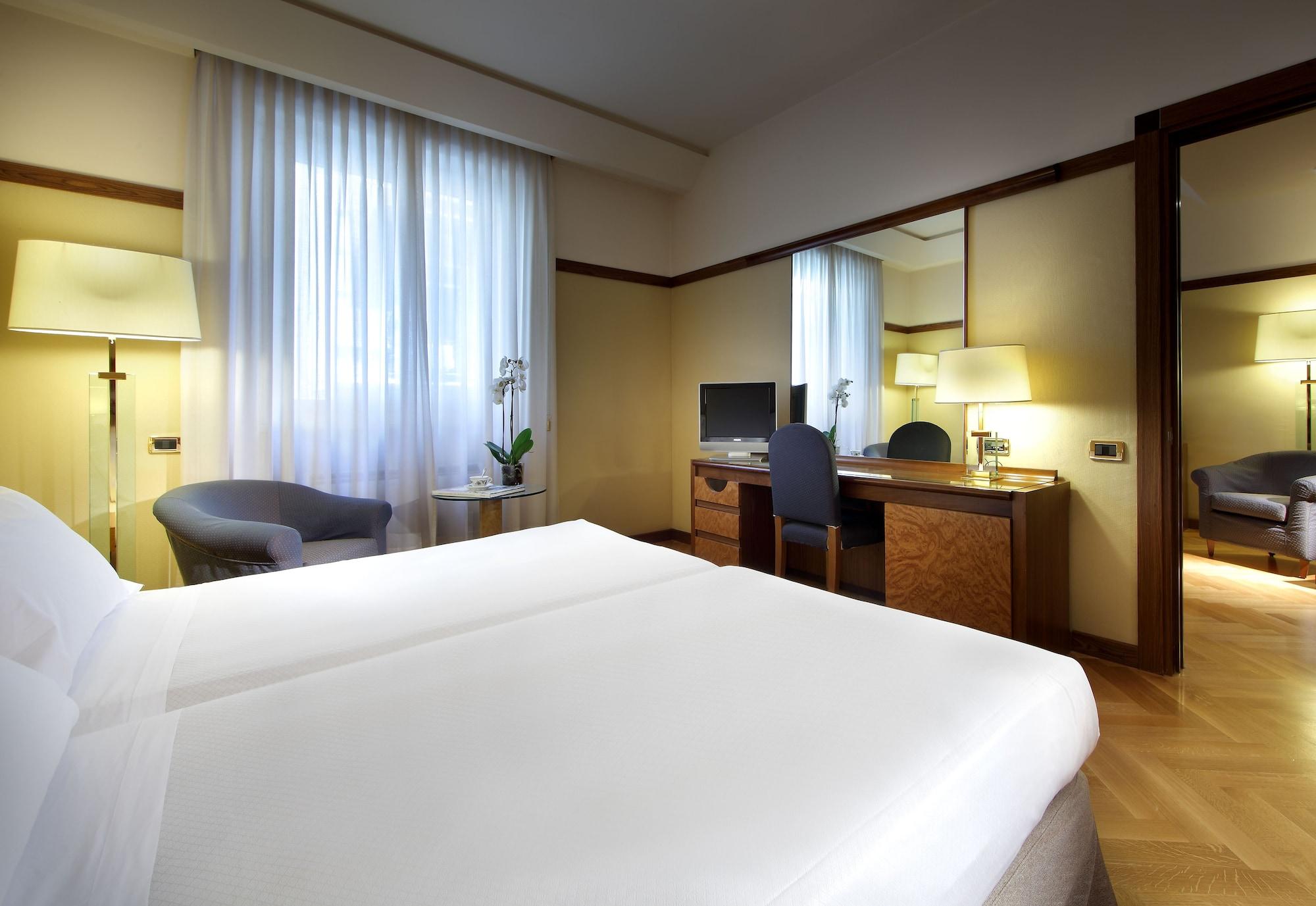 Exe Majestic Hotell Napoli Eksteriør bilde