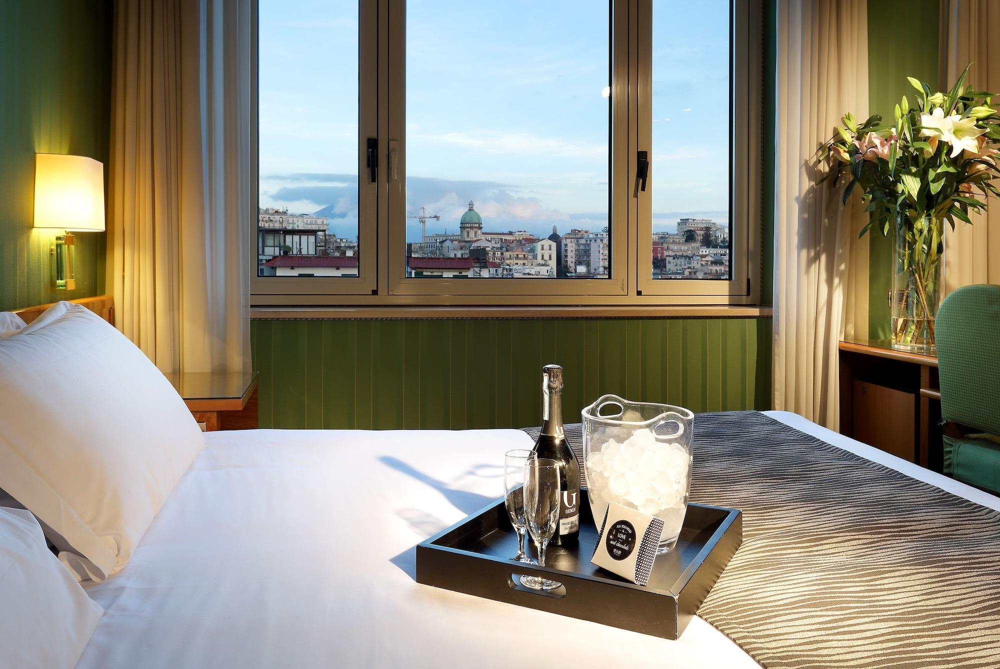 Exe Majestic Hotell Napoli Eksteriør bilde