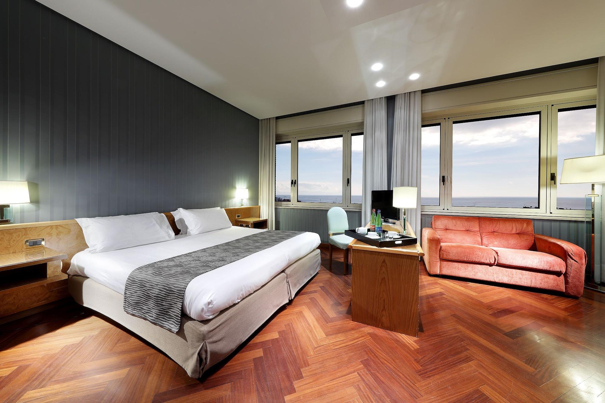 Exe Majestic Hotell Napoli Eksteriør bilde