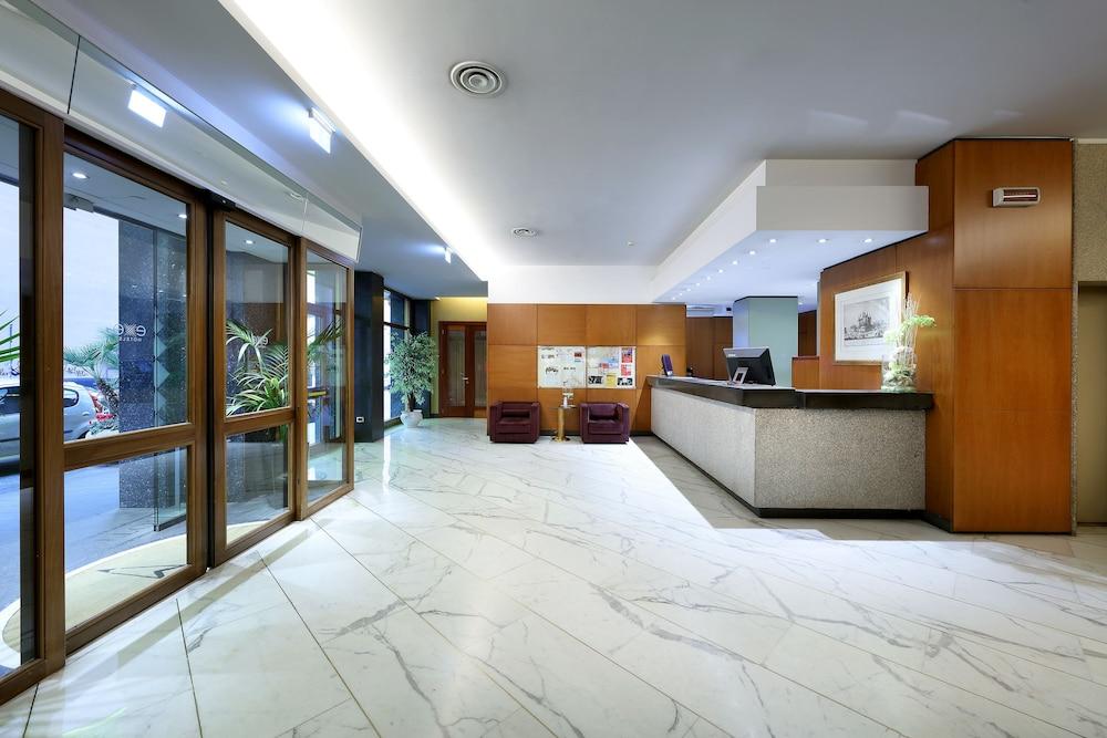 Exe Majestic Hotell Napoli Eksteriør bilde