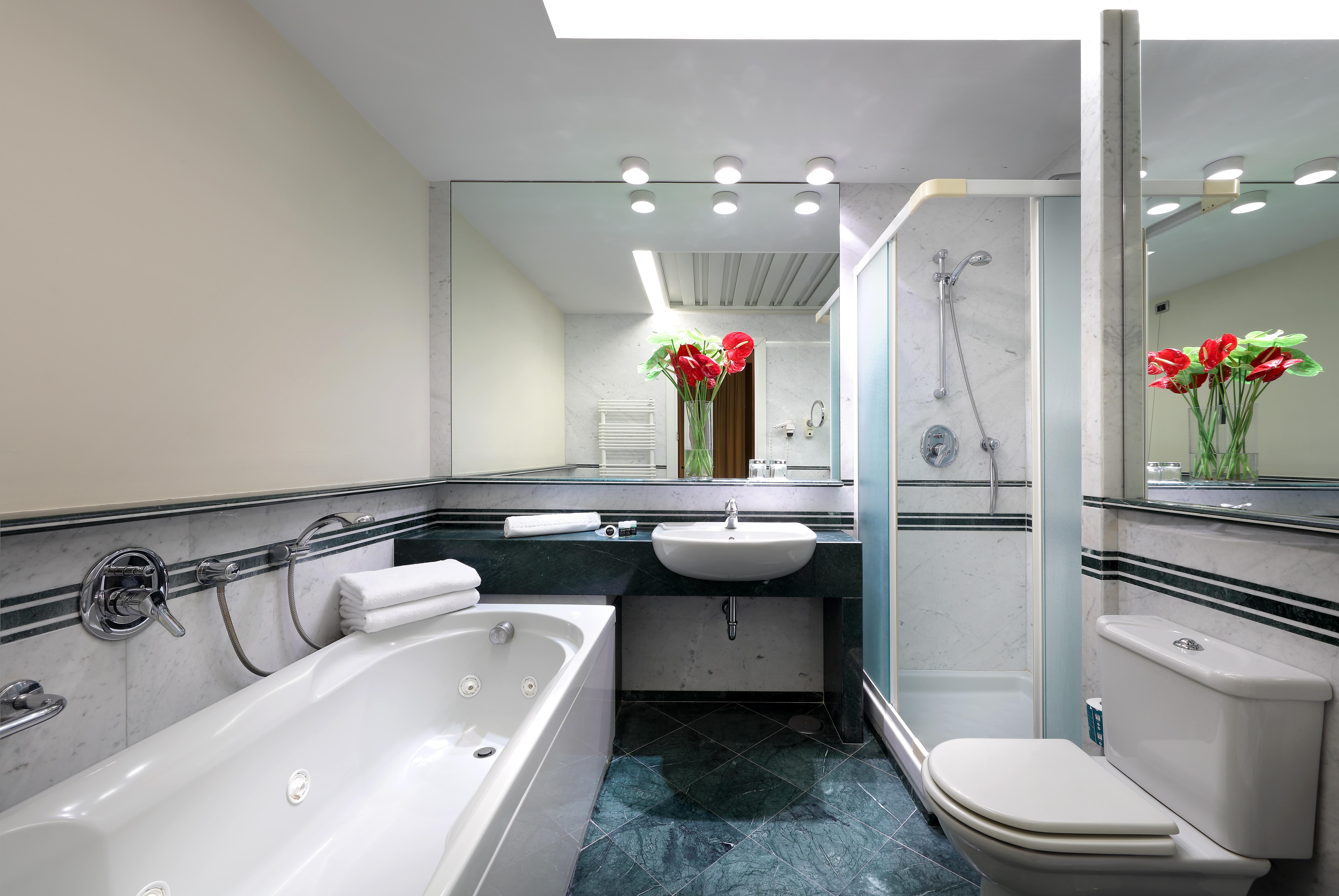 Exe Majestic Hotell Napoli Eksteriør bilde