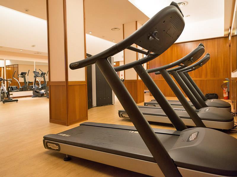 Exe Majestic Hotell Napoli Eksteriør bilde