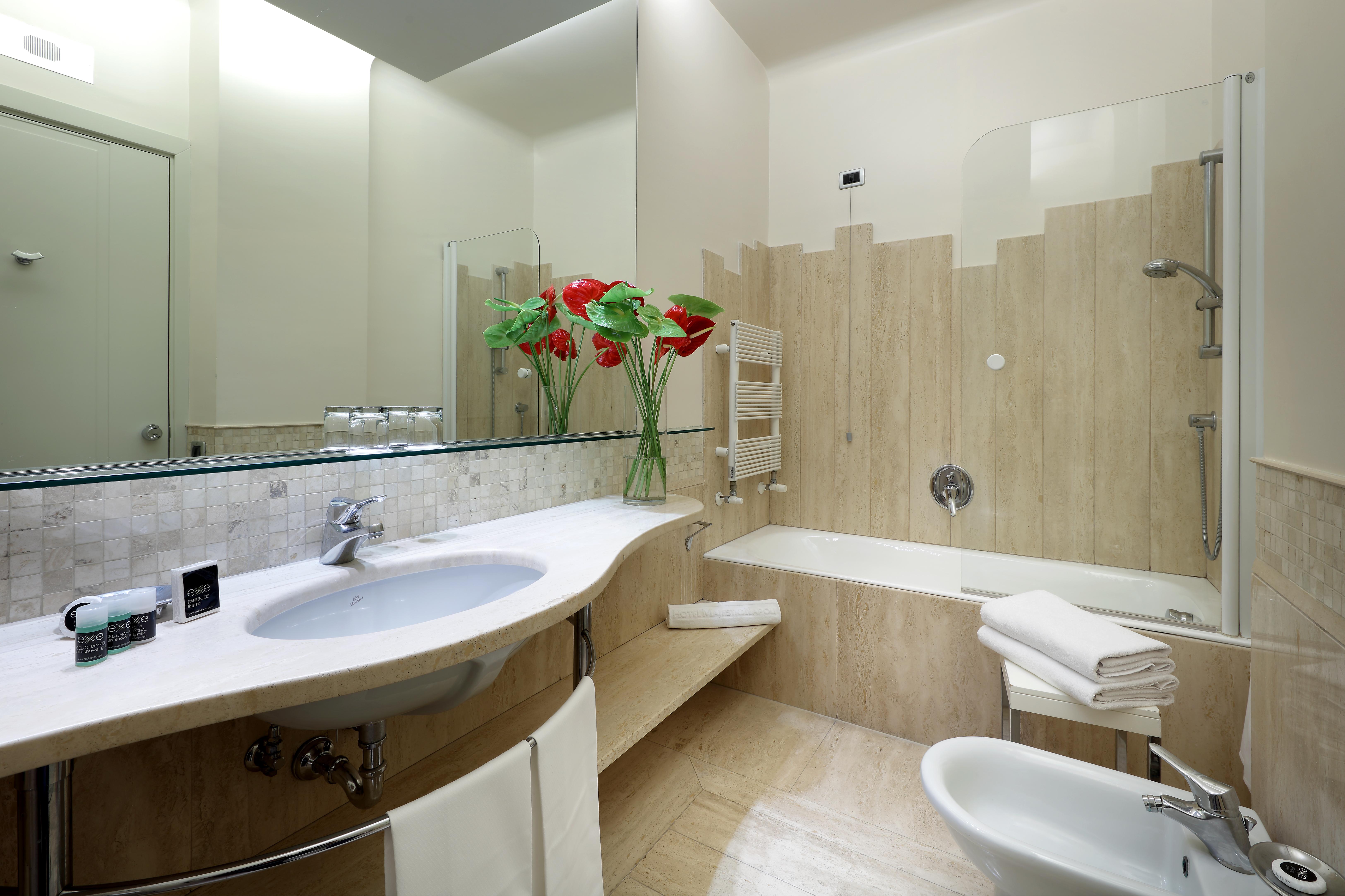 Exe Majestic Hotell Napoli Eksteriør bilde