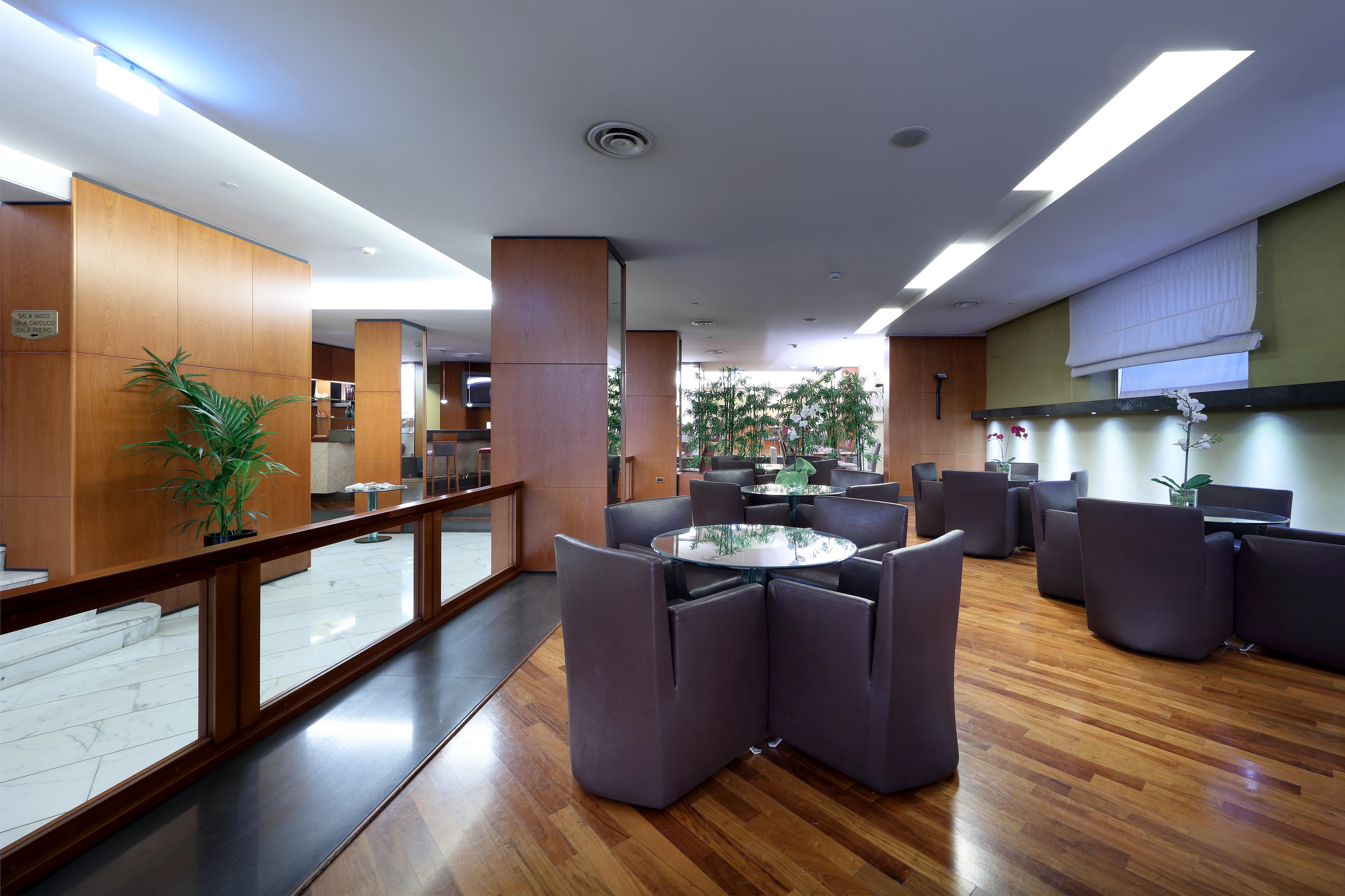 Exe Majestic Hotell Napoli Eksteriør bilde