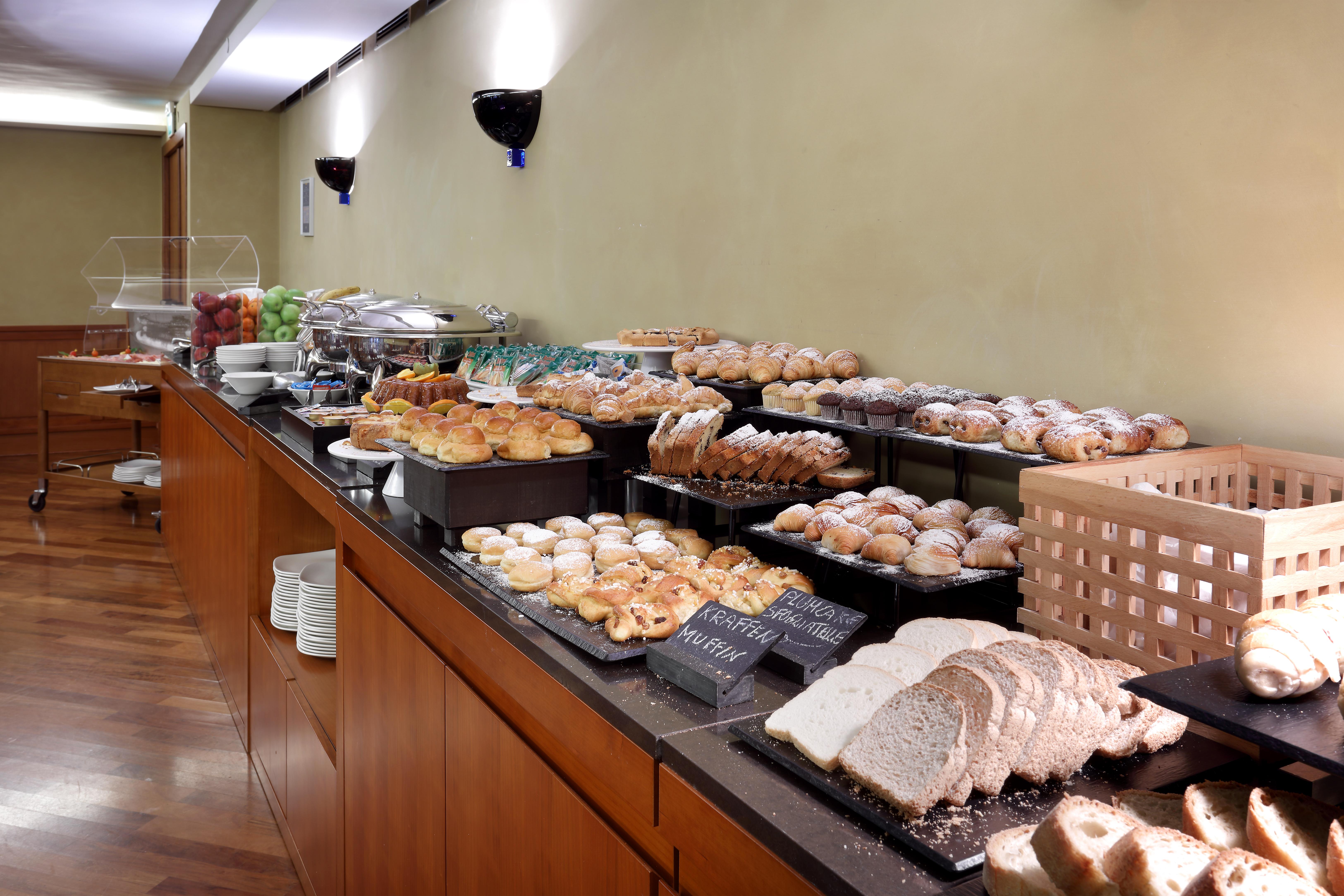 Exe Majestic Hotell Napoli Eksteriør bilde