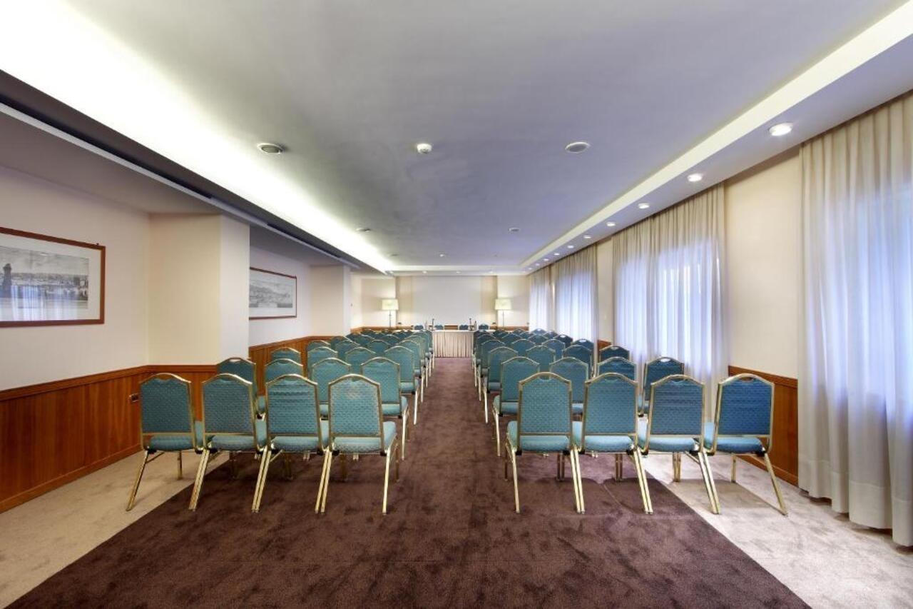 Exe Majestic Hotell Napoli Eksteriør bilde