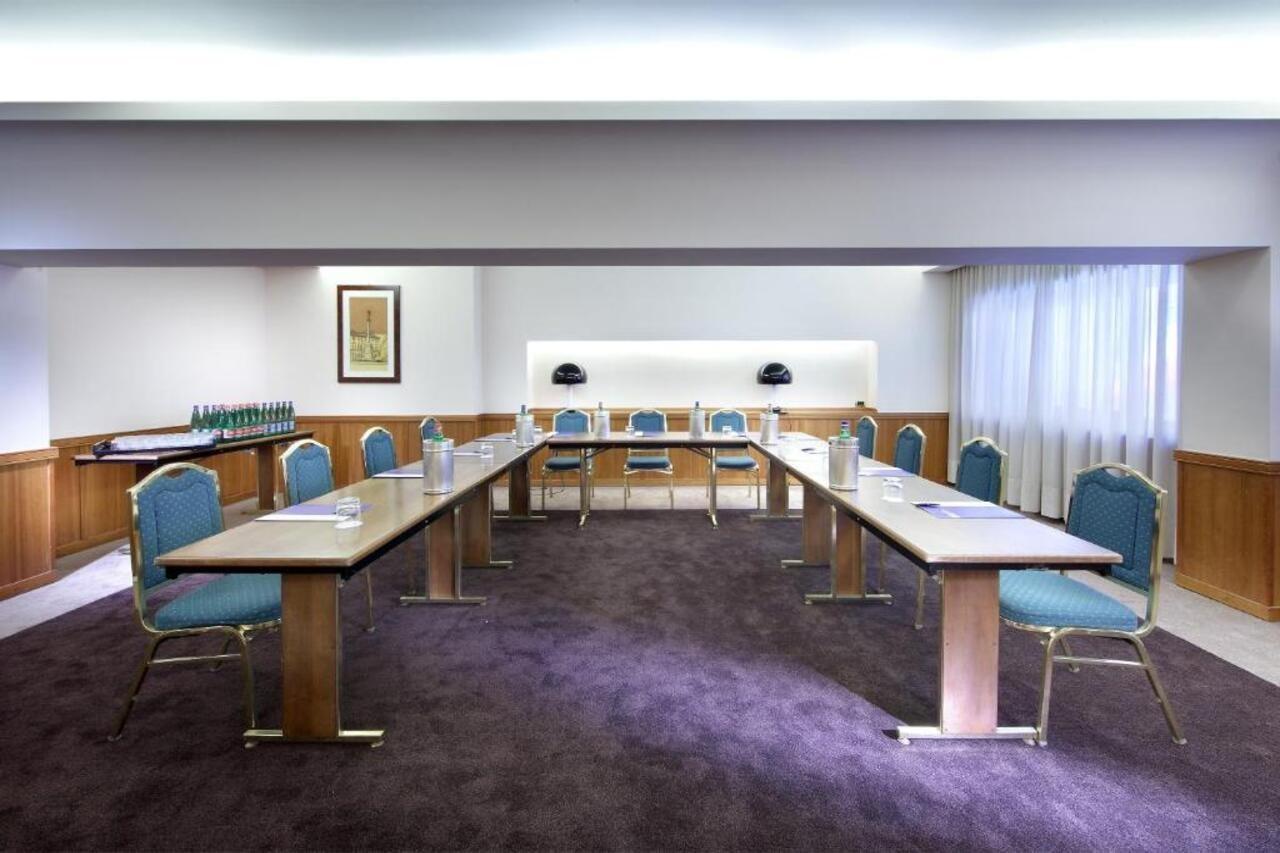 Exe Majestic Hotell Napoli Eksteriør bilde