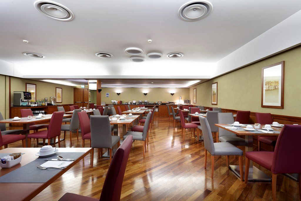 Exe Majestic Hotell Napoli Eksteriør bilde