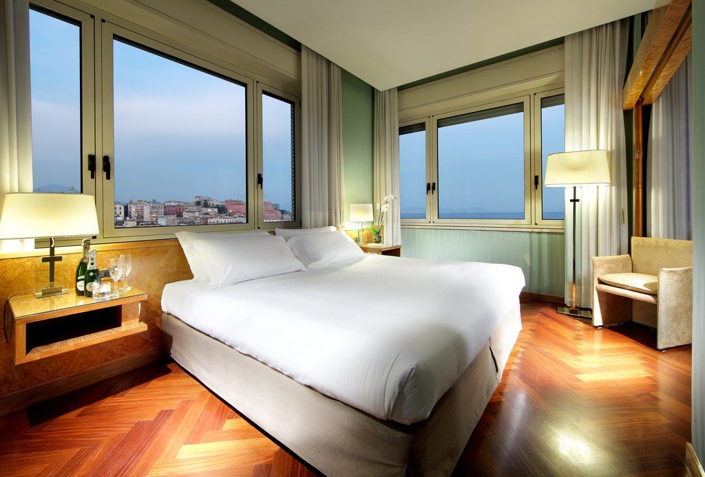 Exe Majestic Hotell Napoli Eksteriør bilde
